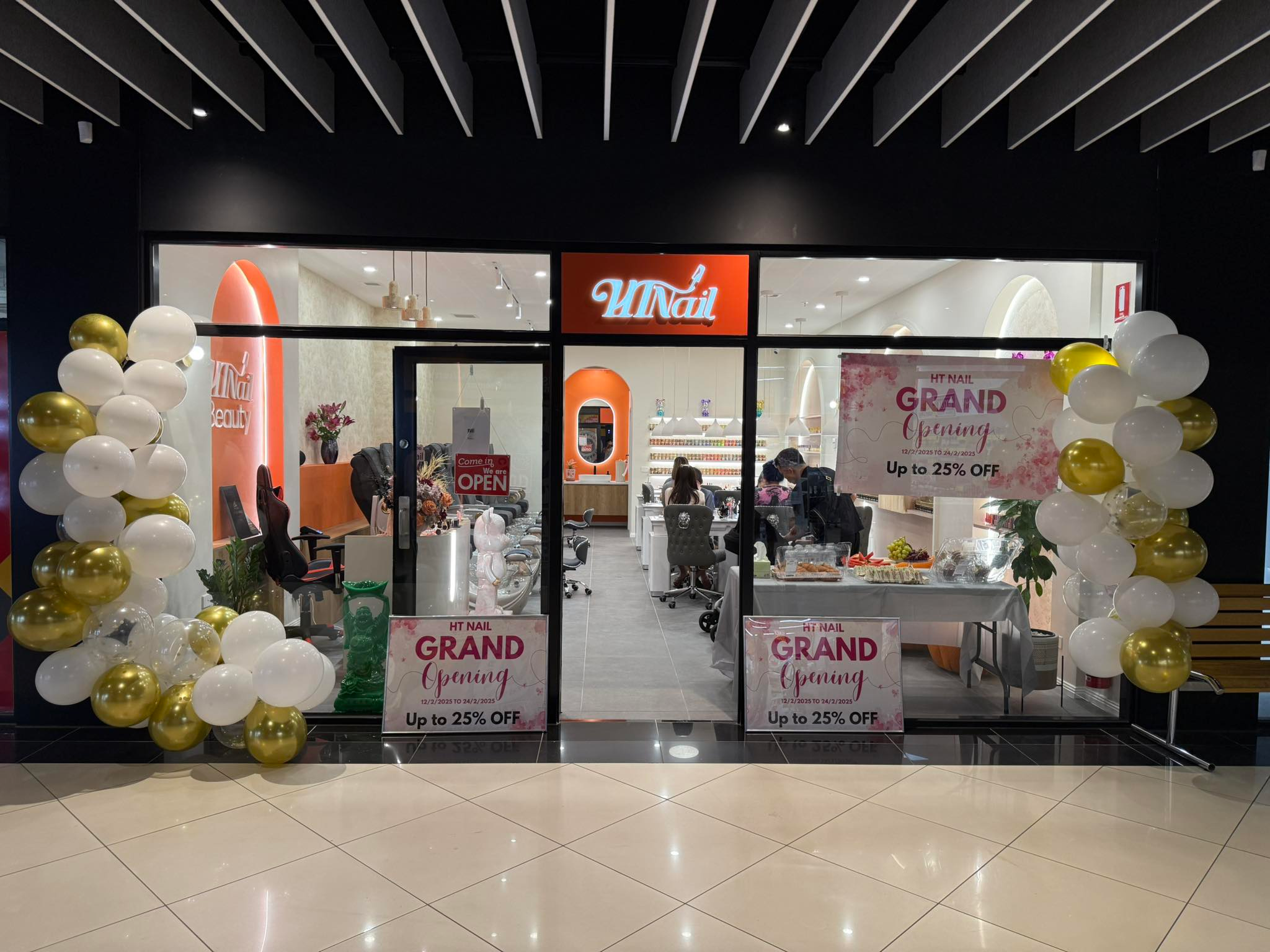 HT Nails Bayswater storefront