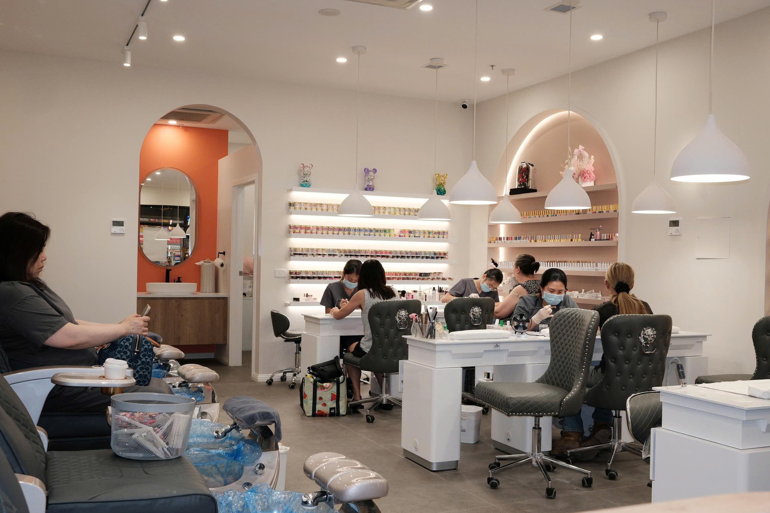 HT Nail Sandbeauty Interior